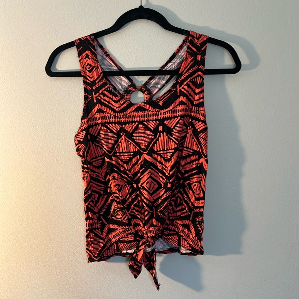 NWT TIE FRONT TANK TOP SIZE S